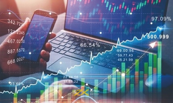 Nắm bắt các tin tức về kinh tế để điều chỉnh chiến lược đầu tư hợp lý