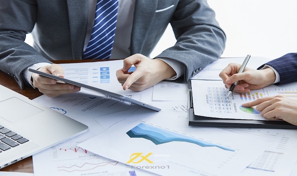 Thị trường không hiệu quả thường cập nhật thông tin chậm hơn và không chính xác